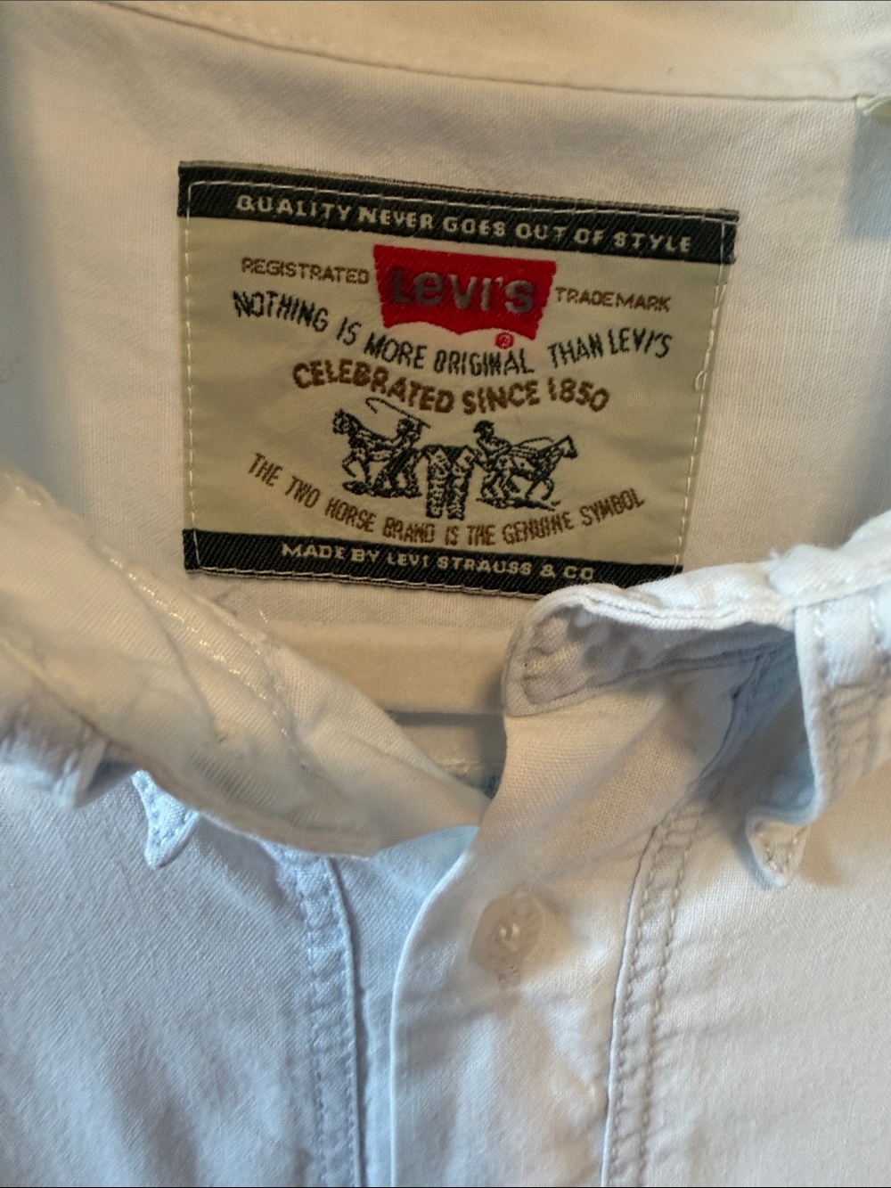 Levi's Men's White Button-Down Casual Shirt XL Vintage
